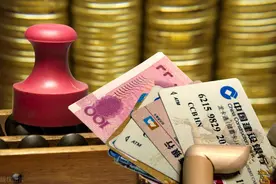 手里有5万元，存款选择农业银行、信用社和邮政银行，哪一家最好图片