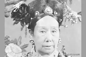 慈禧太后真实相貌：她的气场非常强大，眉宇间充满杀气，不怒自威图片