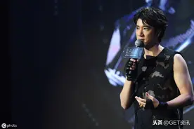 王力宏开展副业证婚人？演唱会现场变求婚现场，为三对情侣送祝福图片