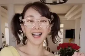 47岁牛莉暴瘦颜值飙升！穿露脐装配双马尾热舞，比曼妙少女更吸睛图片