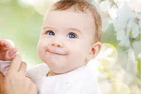 园长推荐的五个超赞的适合2个月宝宝的亲子游戏图片