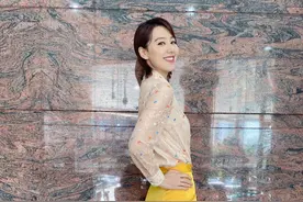 主持人王冠过生日，闺蜜薛佳凝甜蜜送祝福，唐嫣宅家凌晨唱生日歌图片