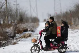过年走亲戚不吃饭，放下东西就走，这是为什么？我们真的很忙吗？图片