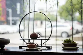 52岁退休女人倾诉：儿子结婚后，我的生活里没了自我，进退两难图片