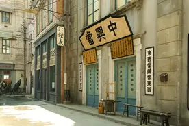 被幽灵养大的人类婴儿，穿墙、隐身无所不能，就是看不懂人心图片