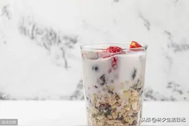 酸奶水果捞图片
