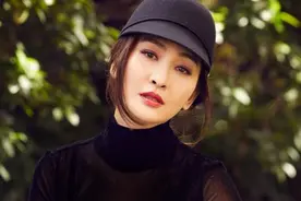 周汶锜美容店生意惨淡快倒闭，老公却深夜喝酒笙歌不在意图片