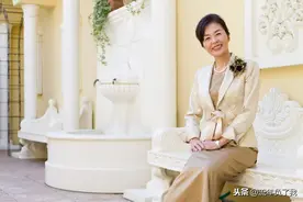 和40多岁女性约会技巧，掌握好这4个关键点，让她对你芳心暗许图片