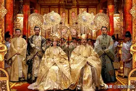 菊花台那一簇焦黑，秀透了长安——值得一看的《满城尽带黄金甲》图片