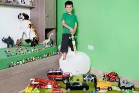 美国心理学家：“玩具多”和“玩具少”的孩子，未来差距很大图片