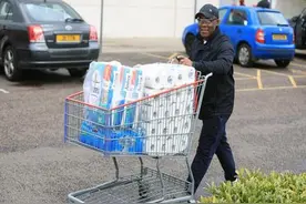 哪些人才是真正的囤纸爱好者？瑞士新研究：文化人更爱囤厕纸图片