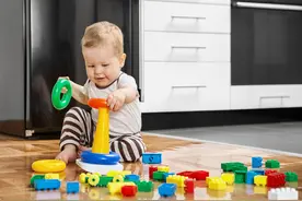 1-3岁宝宝玩具学问大，选对玩具更益智图片