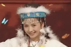 还珠：进宫后同是跳舞，为何两版香妃一个像仙女一个像卖羊肉串的图片