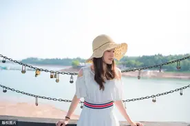 33岁女研究生征婚，简简单单的提出3个要求，4位网友表示不能接受图片