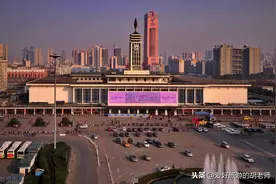 长沙最繁华的道路，堪称长沙版“天府大道”，外地游客必经道路图片