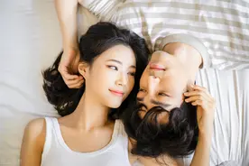 有时候，男人所求的不过是女人的一句“情话”而已图片