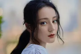 极品美女明星：迪丽热巴纯白养眼唯美写真图片