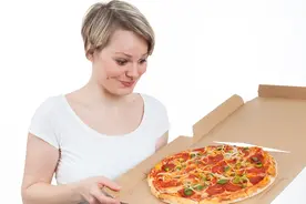 女人真心是想减肥，却总是暴饮暴食无法自拔，是身体发出的报警？图片