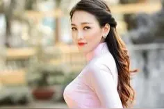 越南奥黛摄影秀，和旗袍差不多吗？真的是风情万种图片