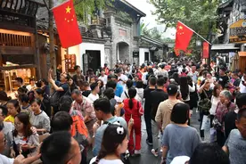 后疫情时代的“十一”黄金周，我们完全复苏了吗？图片