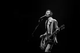 教你如何吉他快速入门，在朋友面前秀技术绰绰有余图片