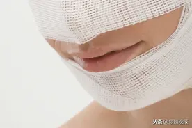 女子整容后鼻子出问题，美容机构负责人被判担责80%，美容机构、人员均无资质，女子获赔4.4万元图片