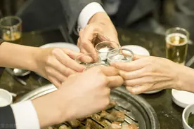 民法典：同桌饮酒出事，究竟谁来担责？（附相关案例解读）图片