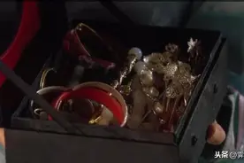 甄嬛传的宠妃甄嬛有多少钗环首饰？加起来可能都没华妃一个旗头贵图片