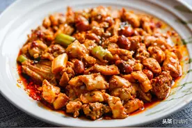 凉菜中的上上签，高蛋白、低脂肪、低胆固醇的兔肉，用红油凉拌图片