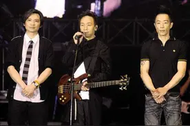 继黄家驹去世后，Beyond三人重组到解散，原因背后不禁让人愤怒图片