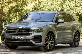 大众双离合技术一流，为啥自家的途锐A8却不用？车主：咱们等着瞧图片