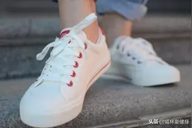 人本帆布鞋试穿评测，每一个角度都让你百看不厌图片