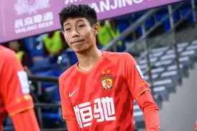 恒大足校建校八年第一人！这个19岁少年把自己写进了历史图片