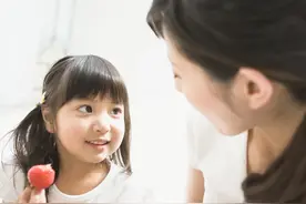 孩子经常“假装”听不见？可能是你误会了，父母试试这样做图片