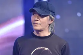 周星驰：欠下5段风流债，晚年孤独发现最爱的女人已在天国图片