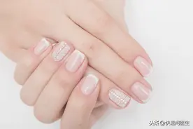 为什么有的人指甲上有月牙，有的人没有？科学的解释是这样的图片