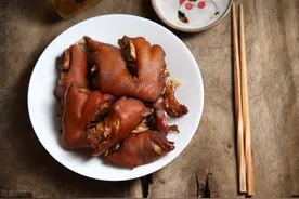 有了这个五香猪蹄食谱，原来做菜这么简单，满满都是幸福感图片