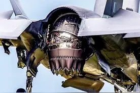 黑科技！F-35B垂直起降型战斗机，垂直升力主要靠升力风扇提供图片