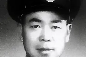 岳振华用2年时间，击落4架u-2侦察机，被破格提拔为大校营长图片
