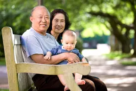 公婆到底应该什么时候开始养老？听听这3个儿媳妇的想法图片