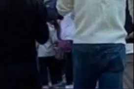 天王夫妻Rain金泰希被偶遇，带女儿逛街，男方全程推车太宠妻图片