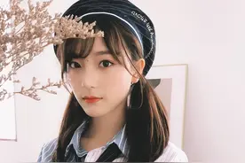 谢蕾蕾最新写真来袭，校园制服小清新，甜度爆棚图片
