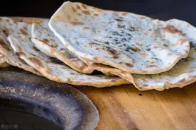 大哥省下军粮塞给四弟，“一身黄色军装，这是我最后一次见他！”图片