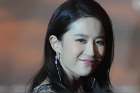 又一个女明星嫁给大她30岁的男人 | 所以年轻女孩都爱大叔吗图片