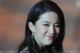 又一个女明星嫁给大她30岁的男人 | 所以年轻女孩都爱大叔吗图片