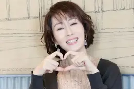 你觉得刘敏涛只是短暂的忘我表演？其实她已经飒了很多年图片