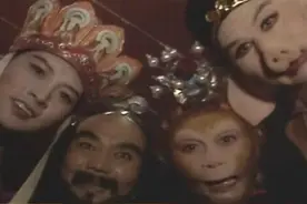 被周末团建击垮的社畜：要不还是996吧图片