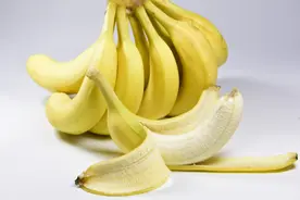 打了激素的香蕉，这3个地方明显不一样，让你一眼辨别，吃着放心图片