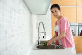 水火不相容 文女士家的自来水为何能点燃？科学分析有哪几种可能图片