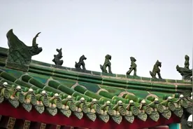 详解：闲得五脊六兽，讲些七荤八素的话，五马六混，活得乱七八糟图片